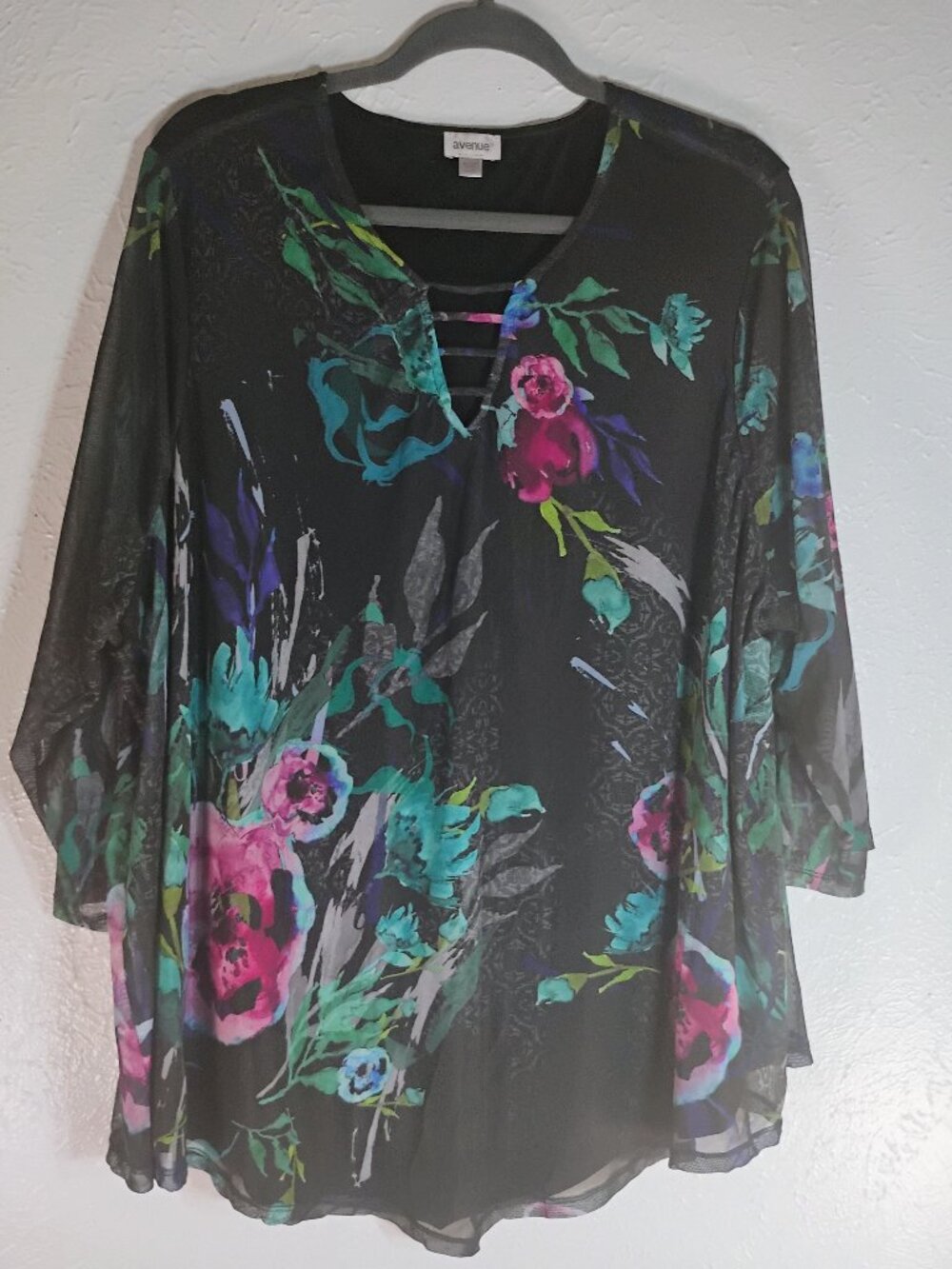 Avenue Black Floral Sheer 3/4 Sleeves V-Neck Pull Over Tunic Plus Size 26/28